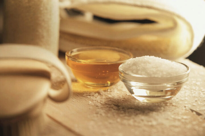 Honig- oder Salz-Massage